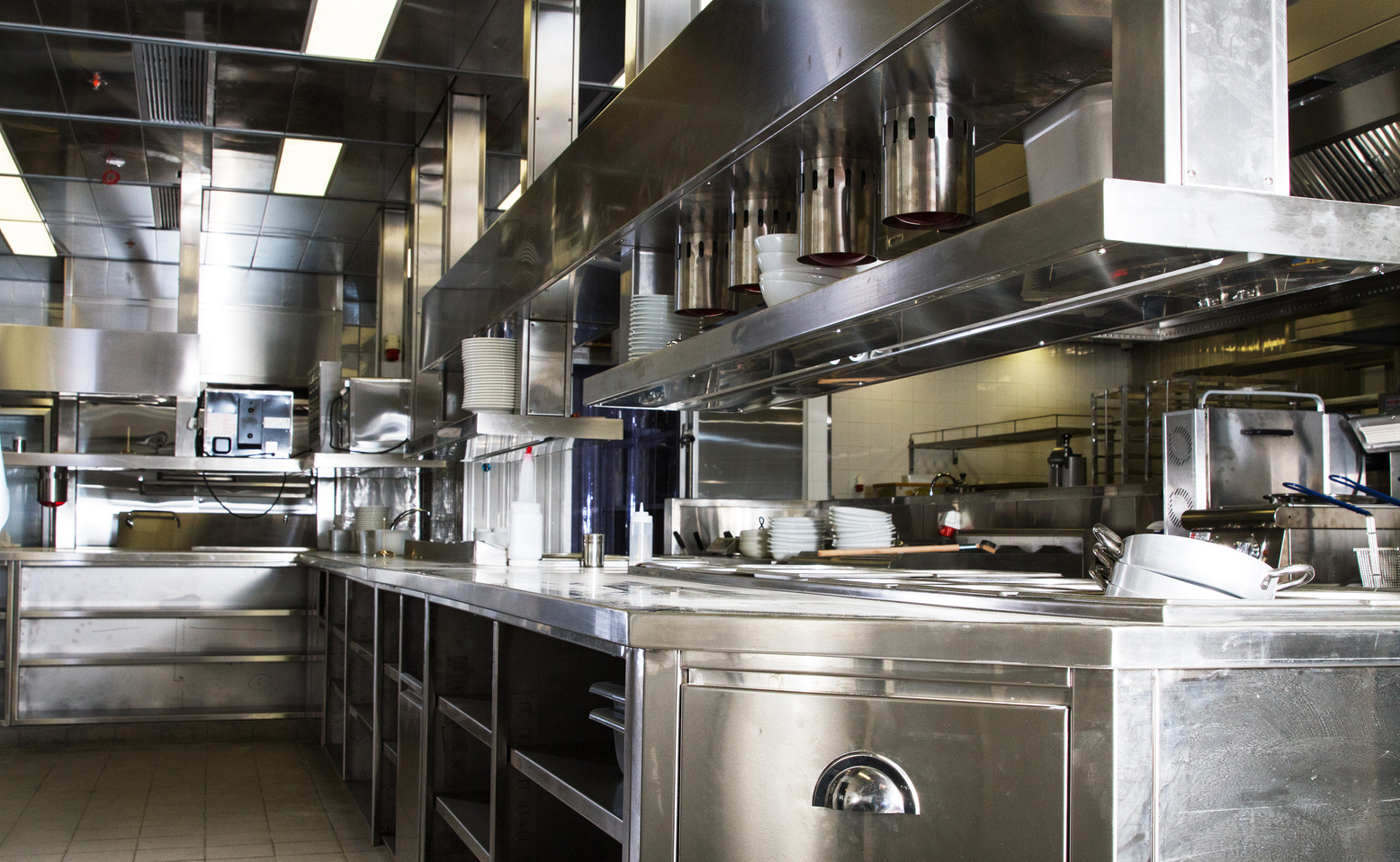 Professional kitchen, view counter in steel